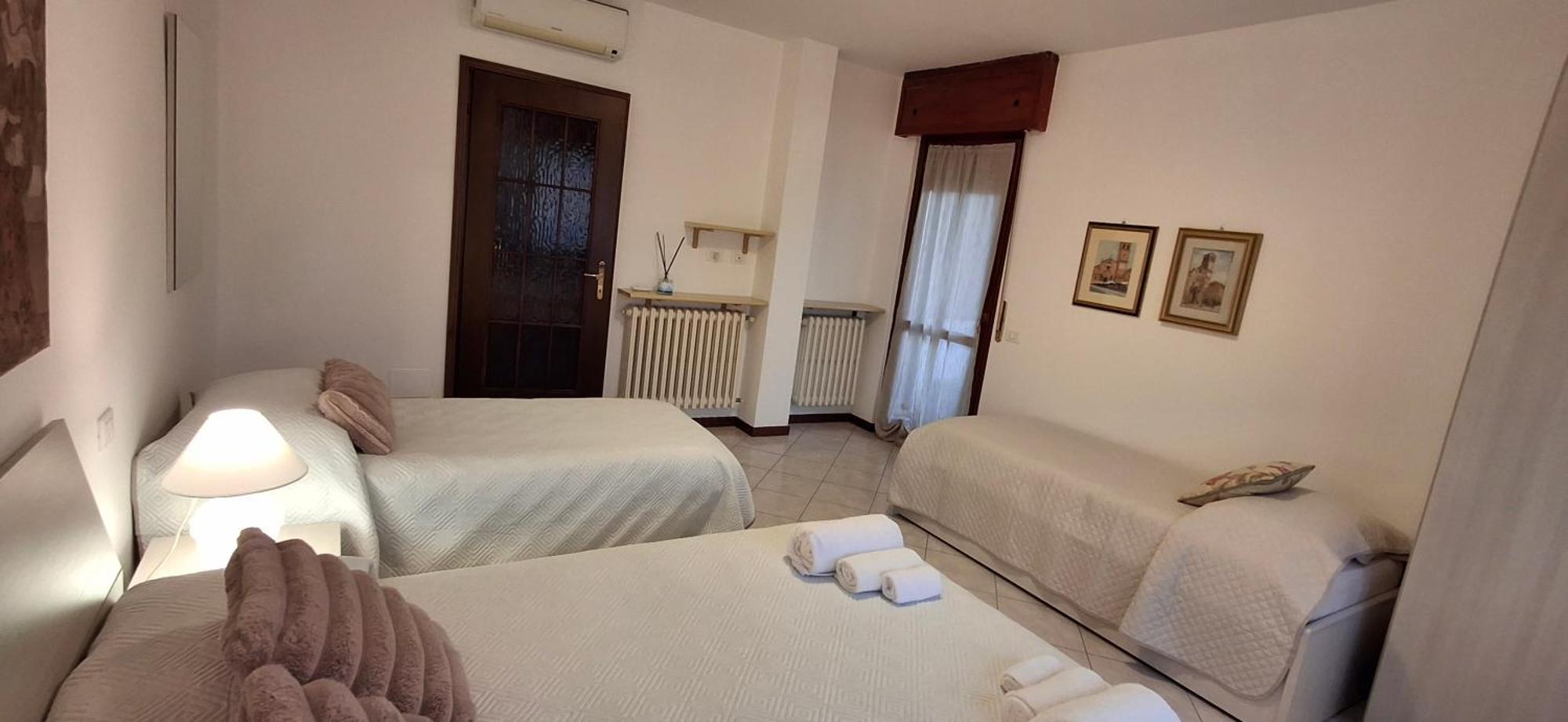 Gaudi Apartment Cornegliano Laudense