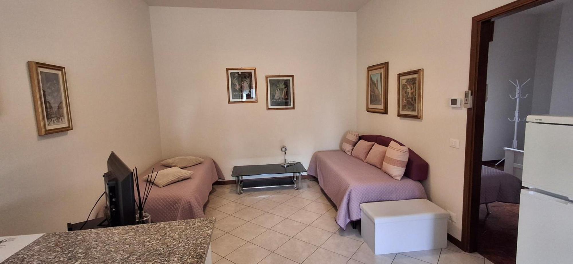 Gaudi Apartment Cornegliano Laudense